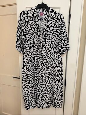 EUC LESLEY EVERS DRAWSTRING BLACK AND WHITE FERN FLORAL DRESS SIZE XL